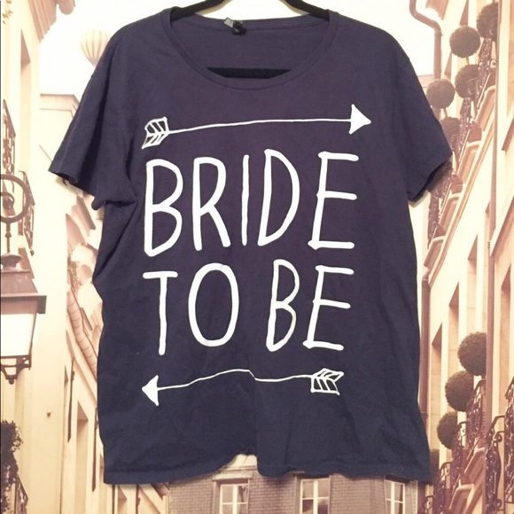 Tops - 5/$20 sale! Bride to Be navy t-shirt with arrows